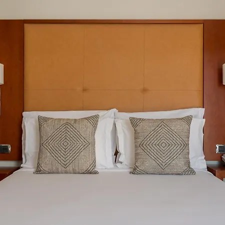 Dom Carlos Liberty Otel 3*