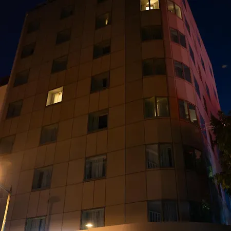 ドム カルロス リバティ リスボン